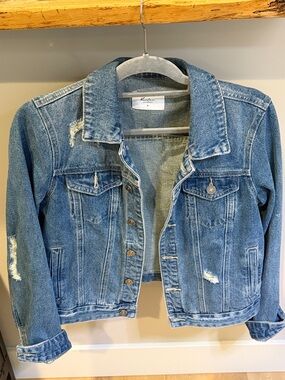 KanCan Medium Blue Distressed Cropped Denim Jacket